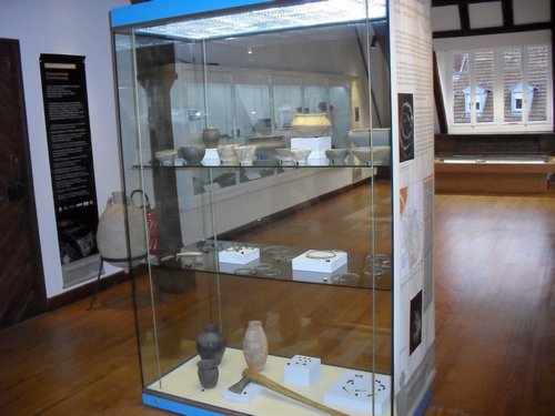 Vitrine salle archéologie